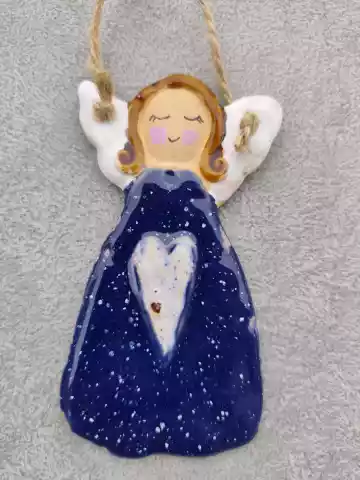 anioł ceramiczny