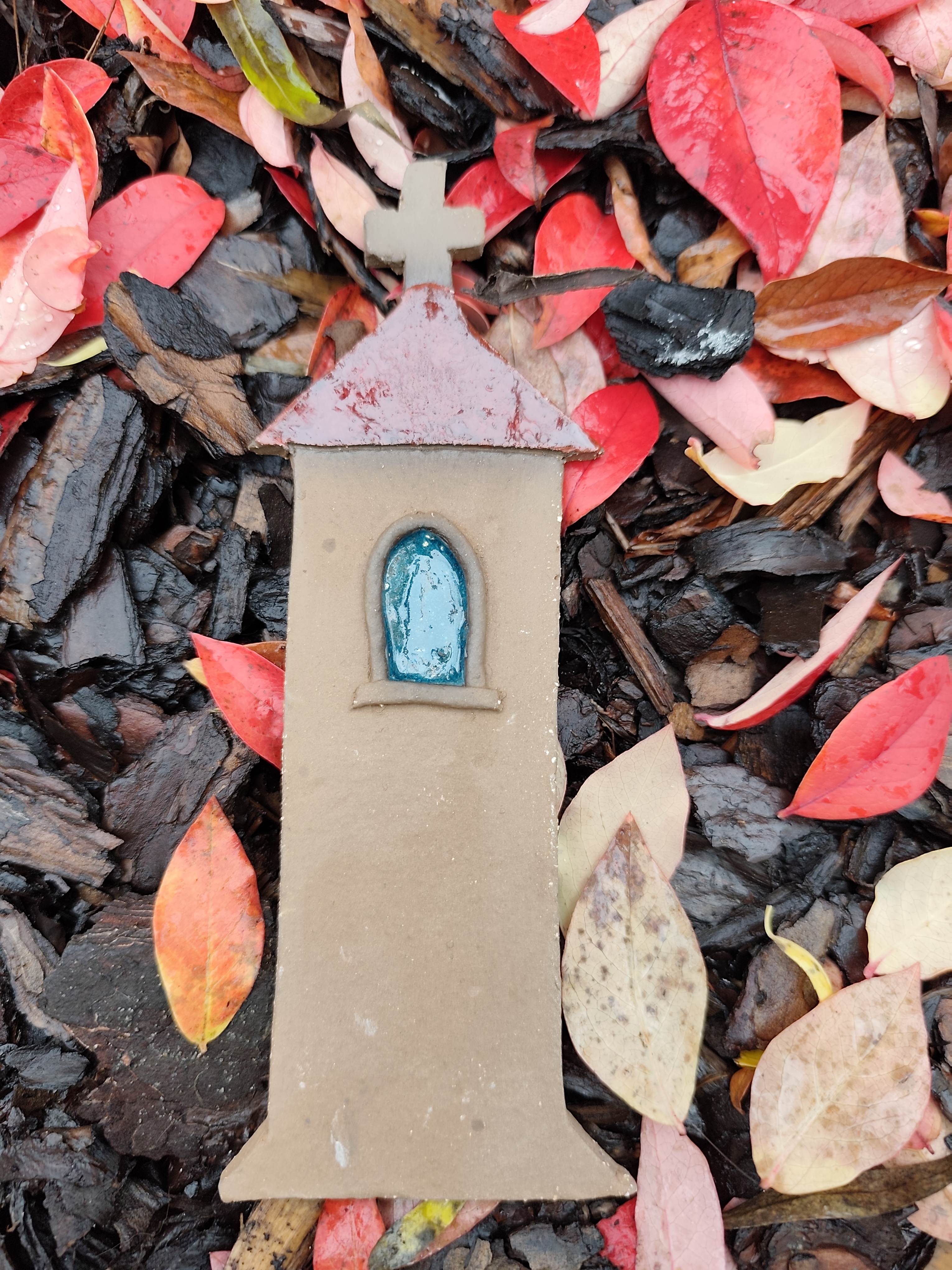 kapliczka ceramiczna