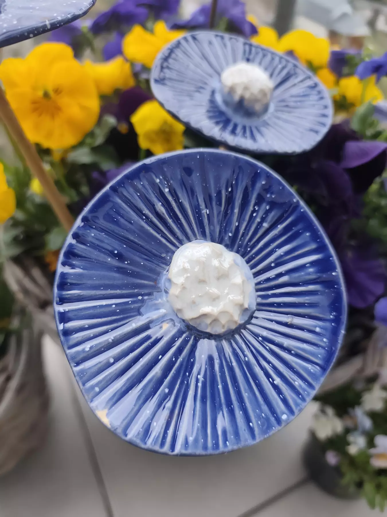 Kwiaty ceramiczne 2szt na drewnianych kijkach